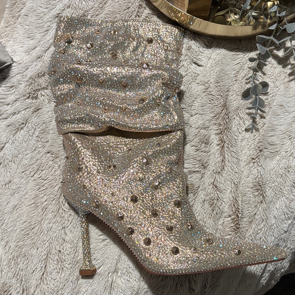 AKIRA Sparkling Gold Heeled Boots